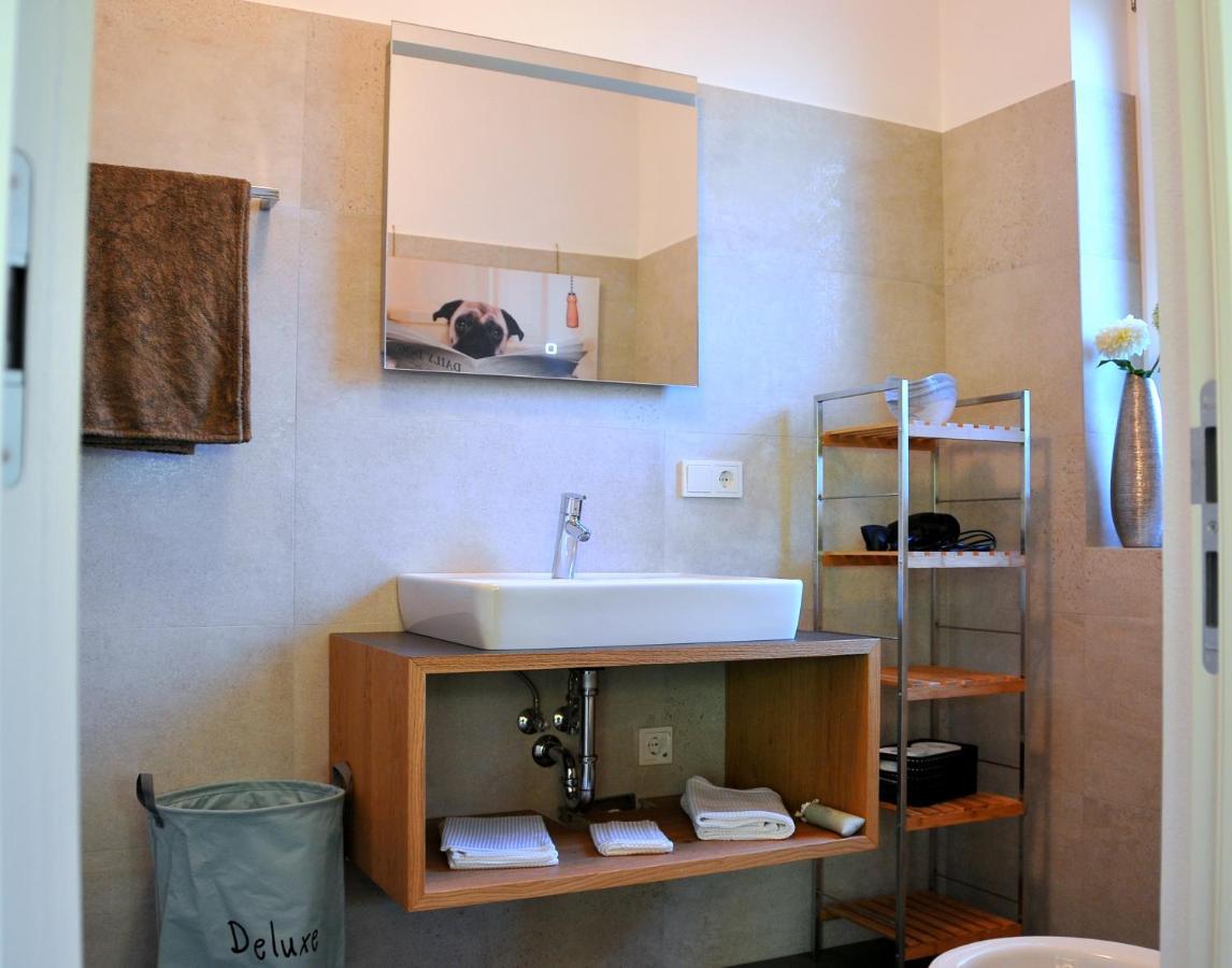 Ruhige Ferienwohnung Mit Garten Und Garage In Privatvilla Марленго Экстерьер фото