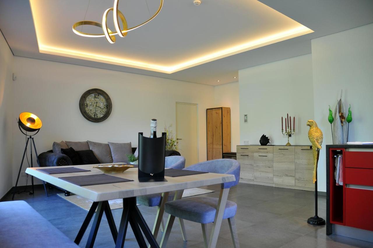 Ruhige Ferienwohnung Mit Garten Und Garage In Privatvilla Марленго Экстерьер фото