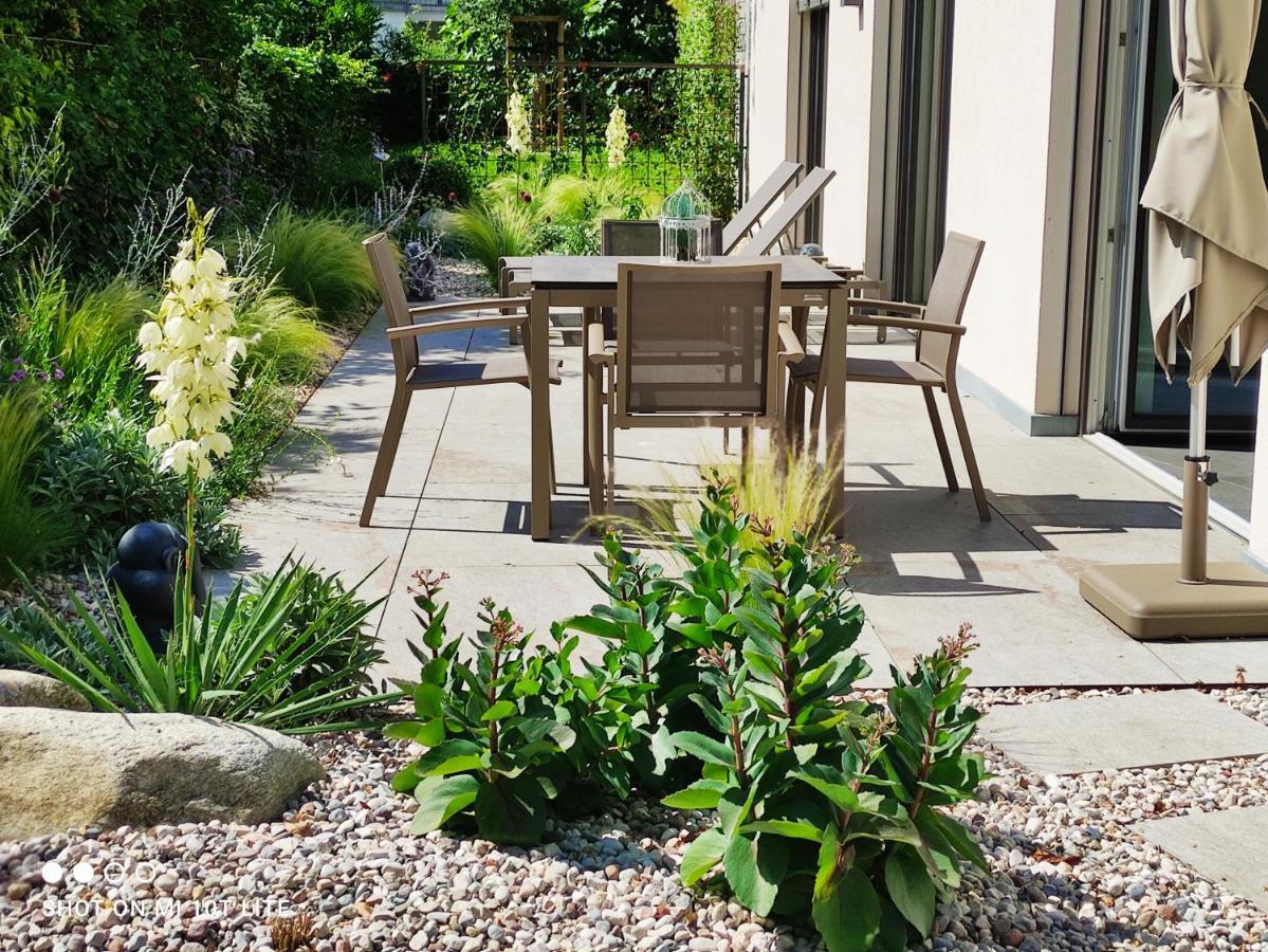 Ruhige Ferienwohnung Mit Garten Und Garage In Privatvilla Марленго Экстерьер фото
